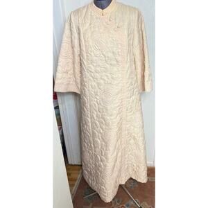 Vintage 1960s Robinson’s Quilted Pink Robe Hong Kong Chinese Button Detail Sz M